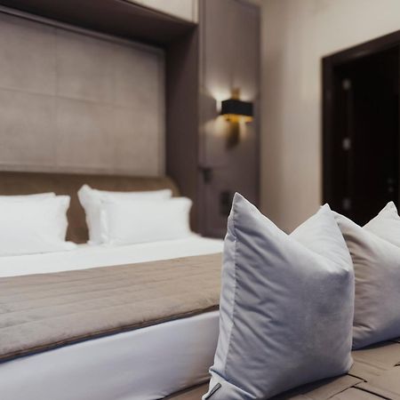Casa 300Mila Hotel Лече Екстериор снимка