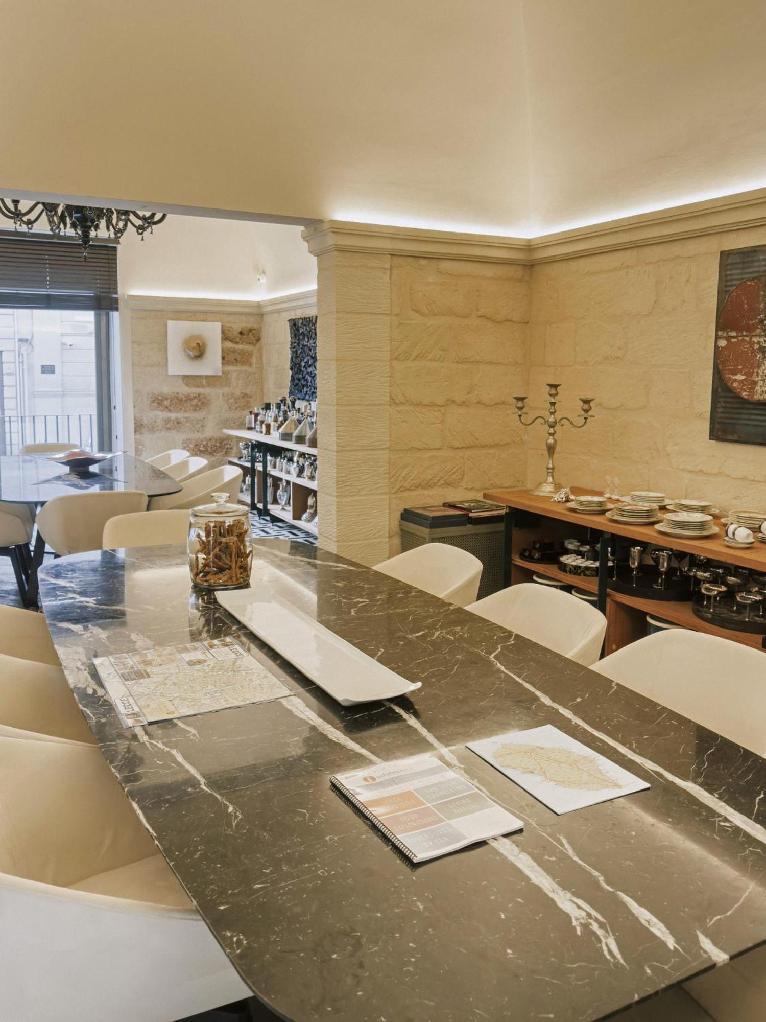 Casa 300Mila Hotel Лече Екстериор снимка